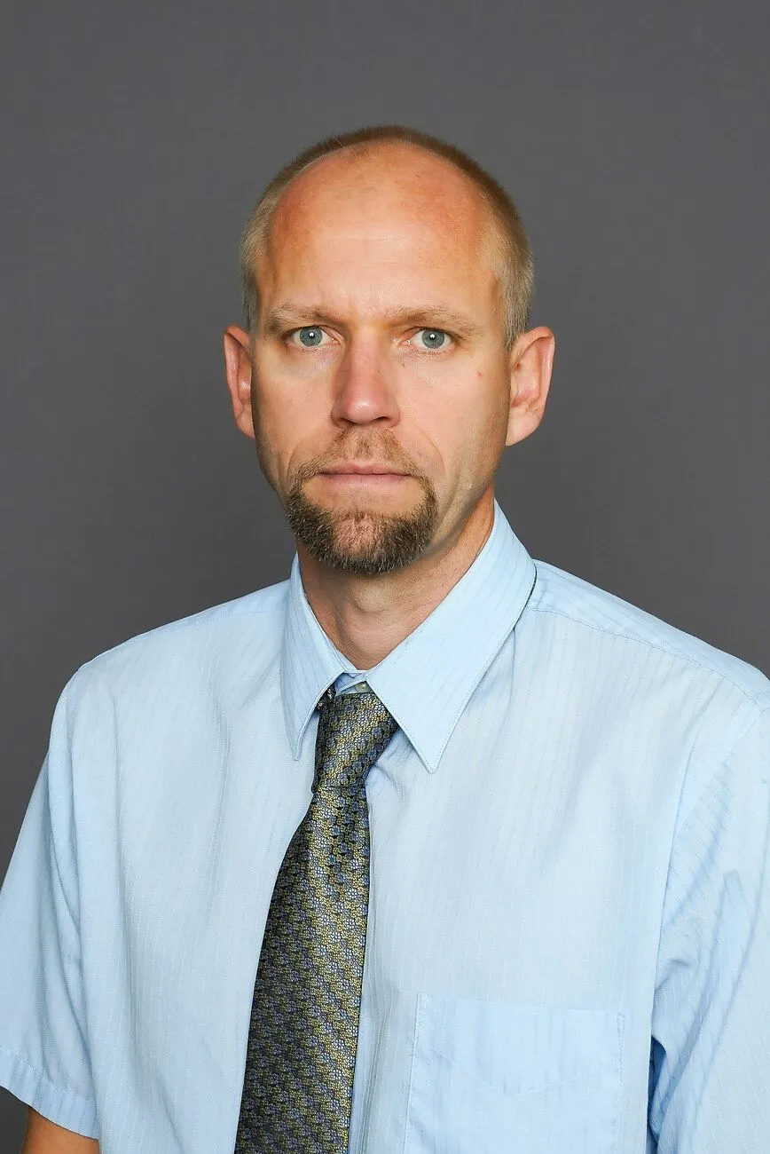 Portrait of Mr. Jeremy Koosman